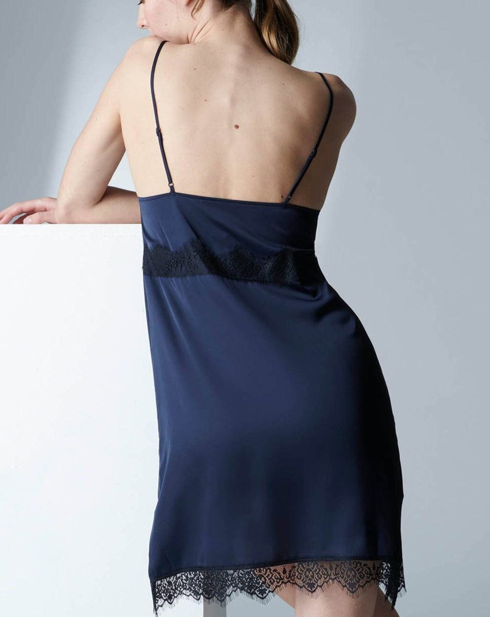 Simone Perele Satin Secrets Nightdress